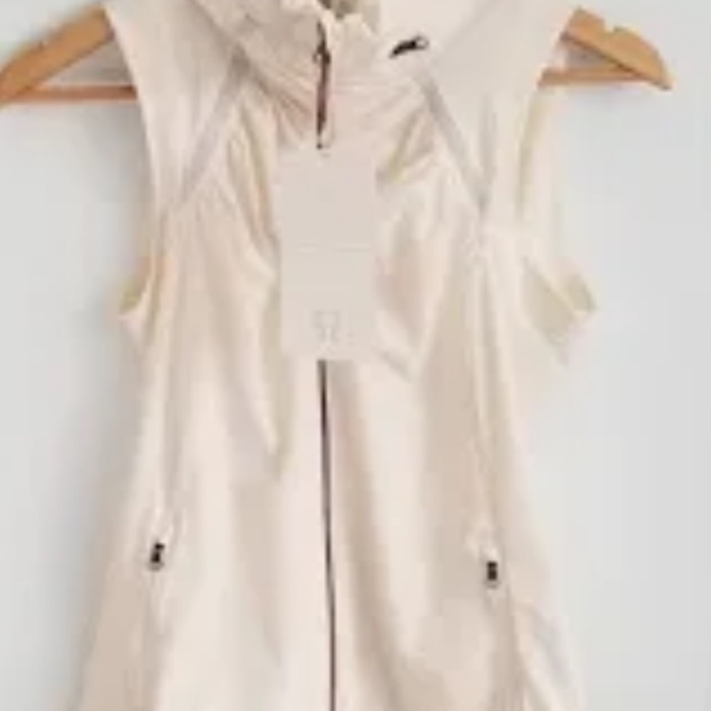 Lululemon Athletica Cream Zip-Up Vest